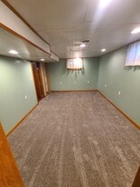 Building Photo - 297 Maylawn Ave