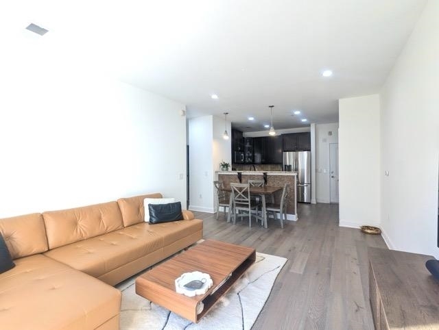 Building Photo - 443 2nd St