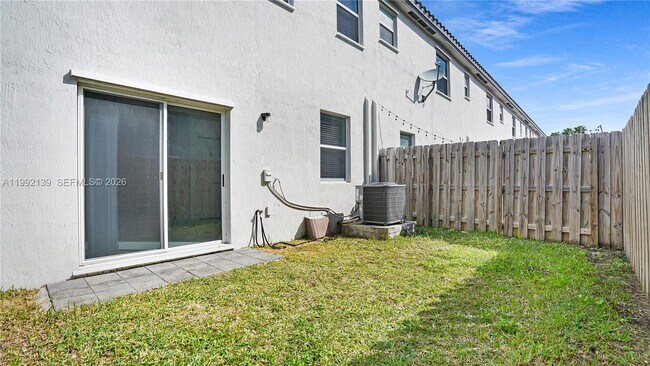 Building Photo - 2676 SE 12th Pl