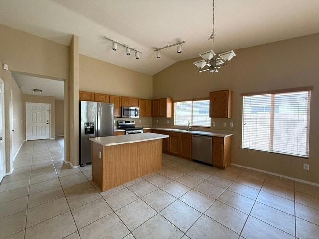 Building Photo - 3625 E Thunderheart Trail