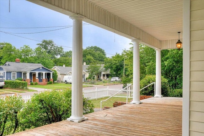 Building Photo - 1841 Ohio Ave