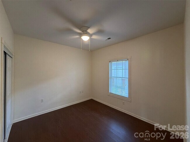 Building Photo - 9113 Meadow Vista Rd