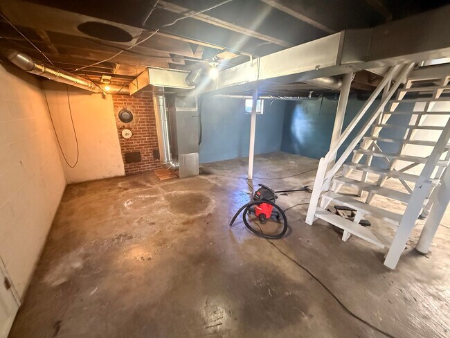 Building Photo - Christiansburg, 3 BR / 1.5 BA, Available for rent