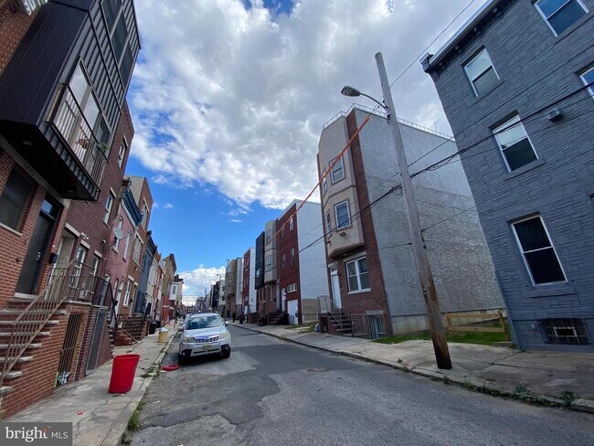 Building Photo - 1729 Fontain St
