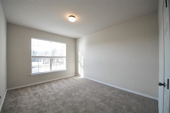 Building Photo - 11401 Barbrook Cove