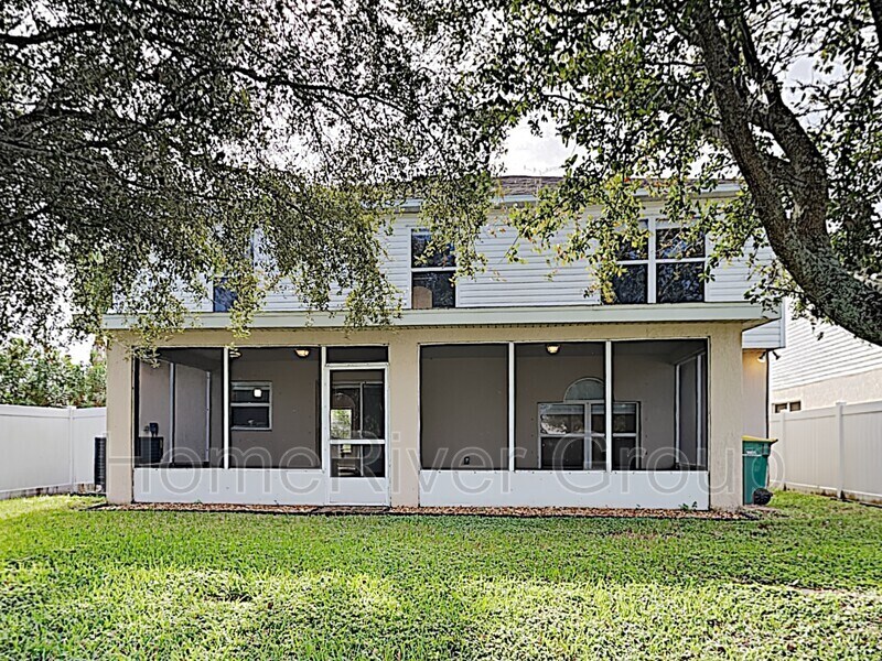 Building Photo - 2215 Canopy Dr