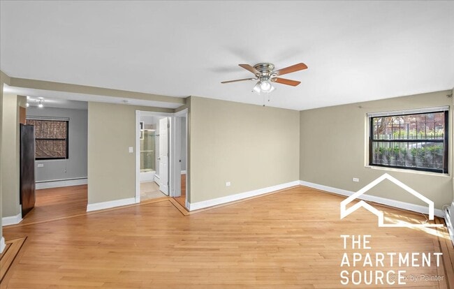 Primary Photo - 7608 N Rogers Ave