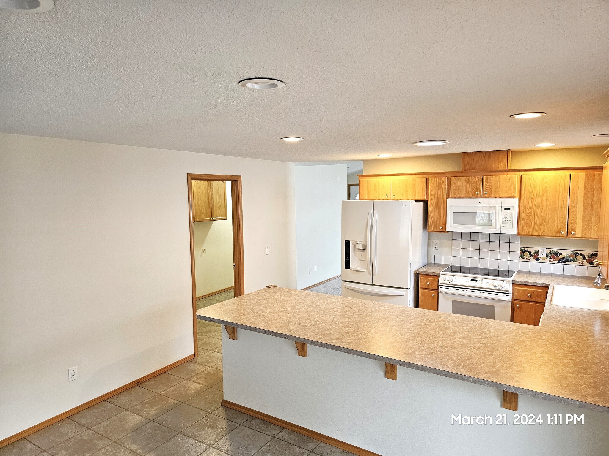 Building Photo - 21138 SW Houston Dr