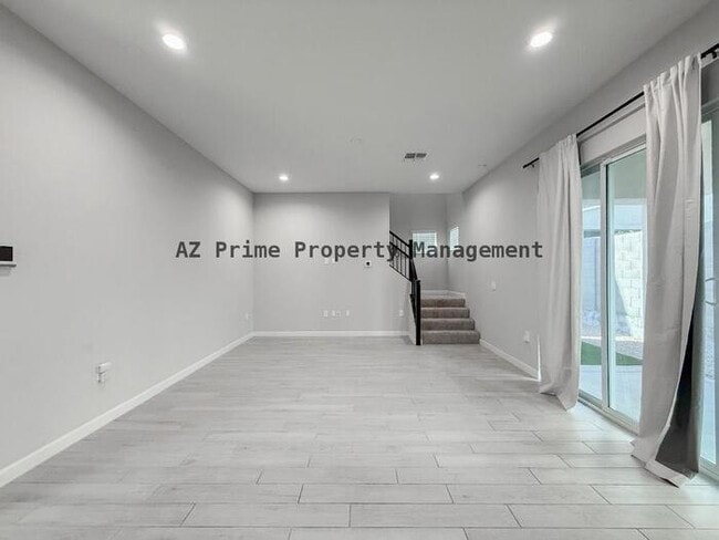 Building Photo - 5138 E Anderson Dr