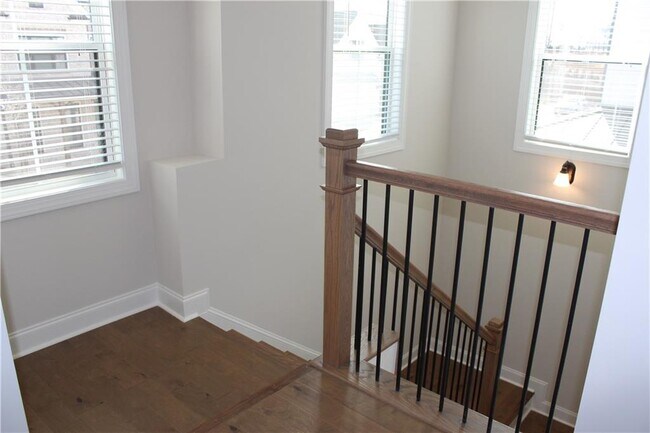 Building Photo - 4647 Molder Dr