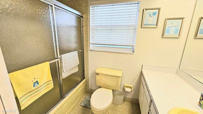 Building Photo - 3 br, 2 bath House - 575 Oaks Ln Apt 1010