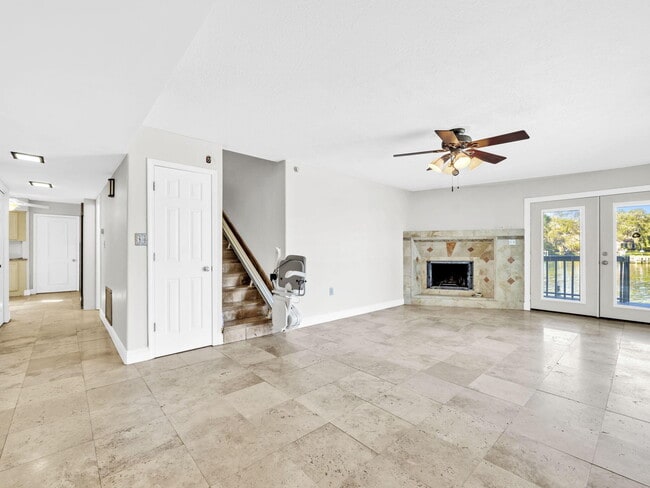 Building Photo - 258 Kidd St