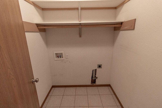 Building Photo - 1610 Typhoon Dr