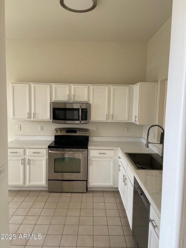 Building Photo - 10447 E Morning Star Dr