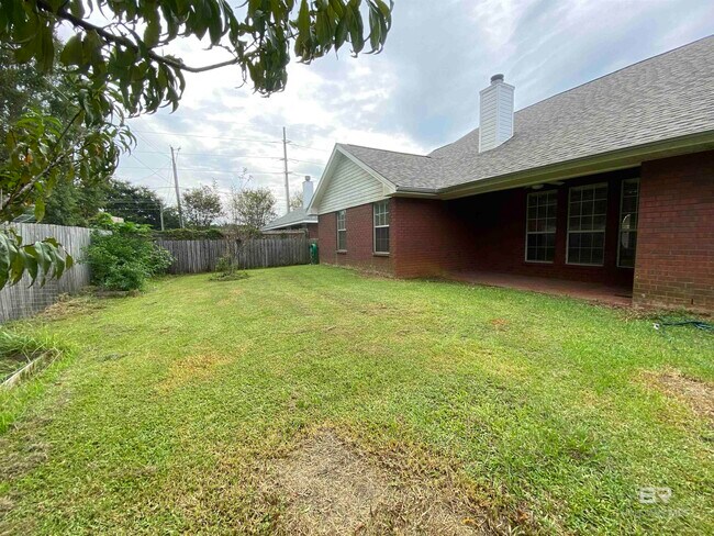 Building Photo - 8057 Deerwood Dr