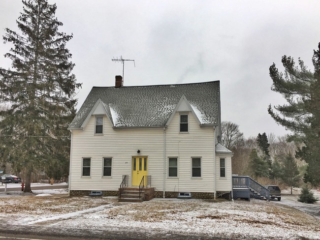 Primary Photo - 279 N Bedford St