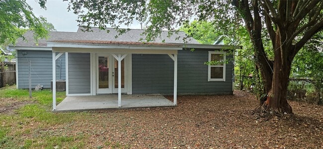 Building Photo - 1015 Prune St