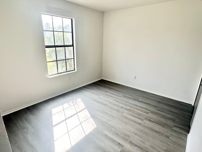 Building Photo - NEW IN MANAGEMENT - AVAILABLE NOW!