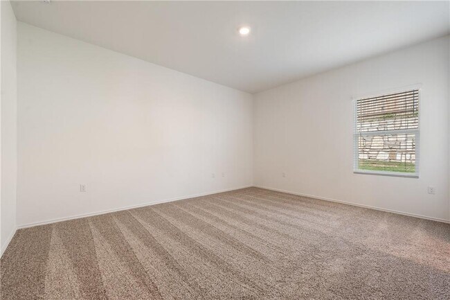 Building Photo - 5920 Eden Dr