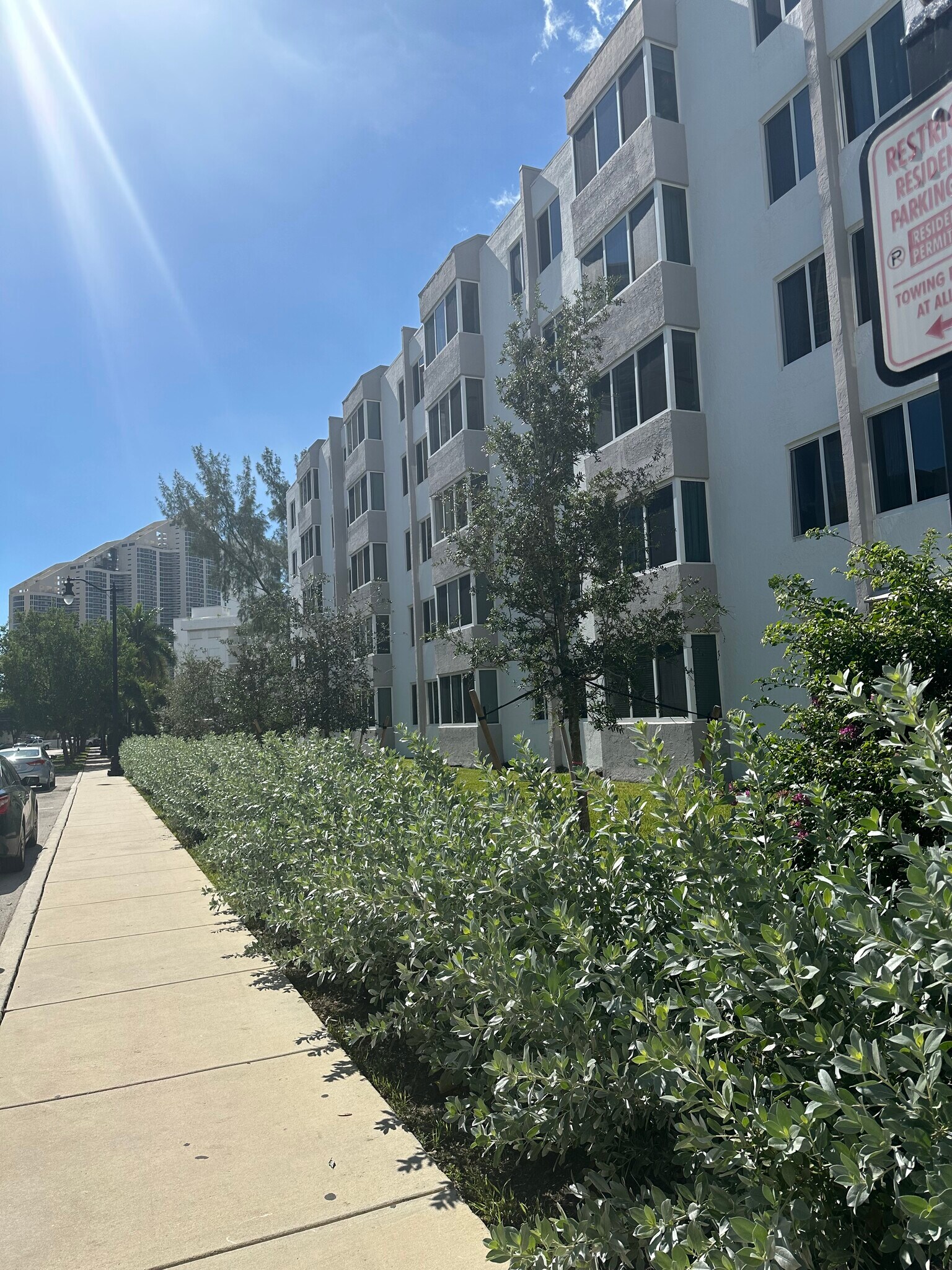 Building Photo - 250 180th Dr