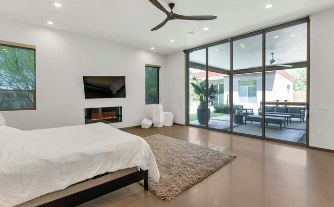 Building Photo - 4912 N 45th St