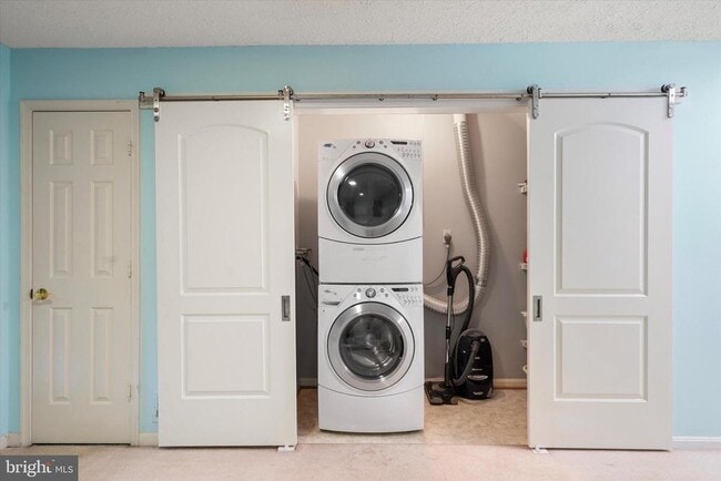 Building Photo - 2048 Pieris Ct