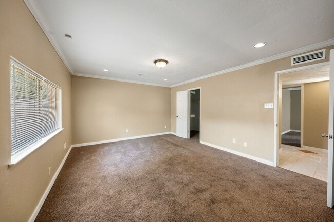 Building Photo - 22831 Millgate Dr