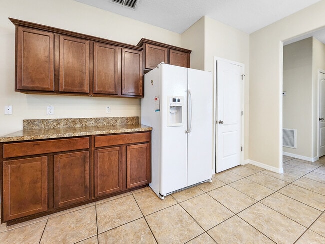 Building Photo - Gorgeous home in Independence!