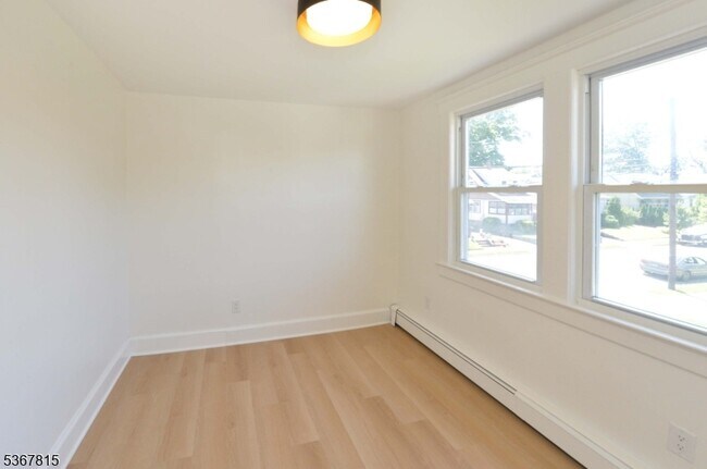 Building Photo - 244 Van Winkle Ave