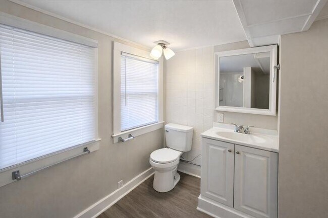 Building Photo - Cumberland Drive Triplex