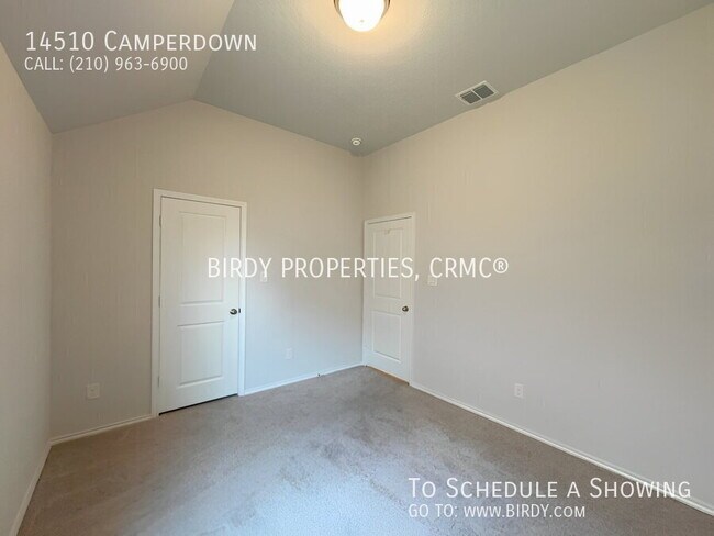 Building Photo - "Spacious 4-Bedroom Haven with 3 Full Bath...