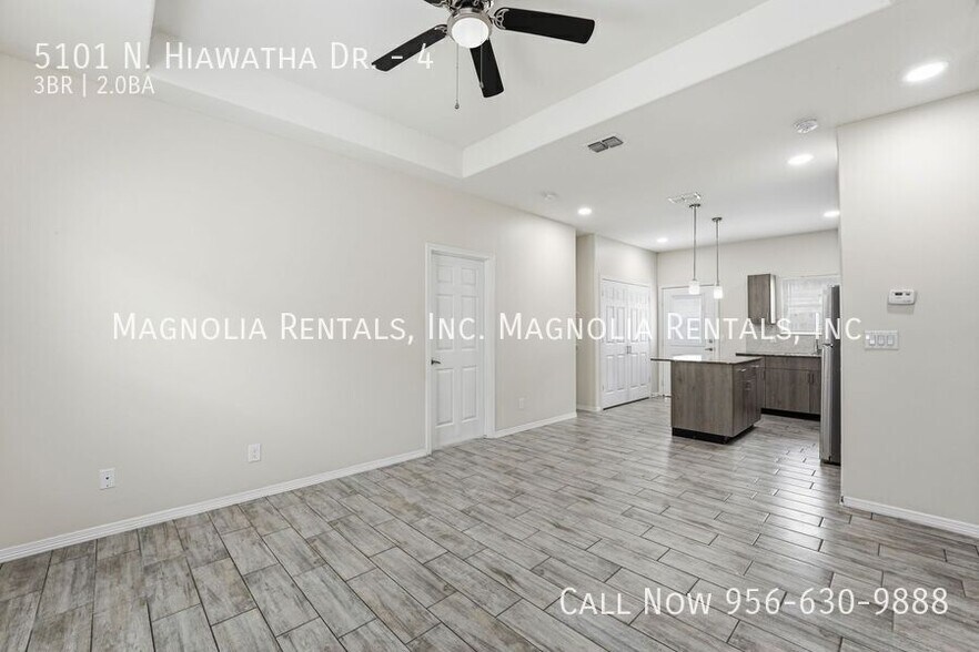Building Photo - 5101 N Hiawatha Dr