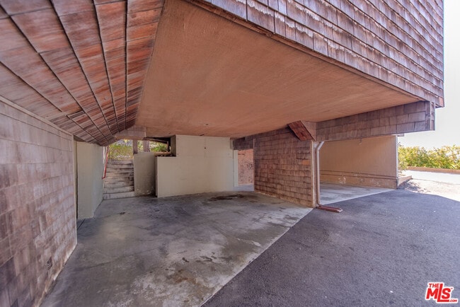 Building Photo - 29235 Heathercliff Rd