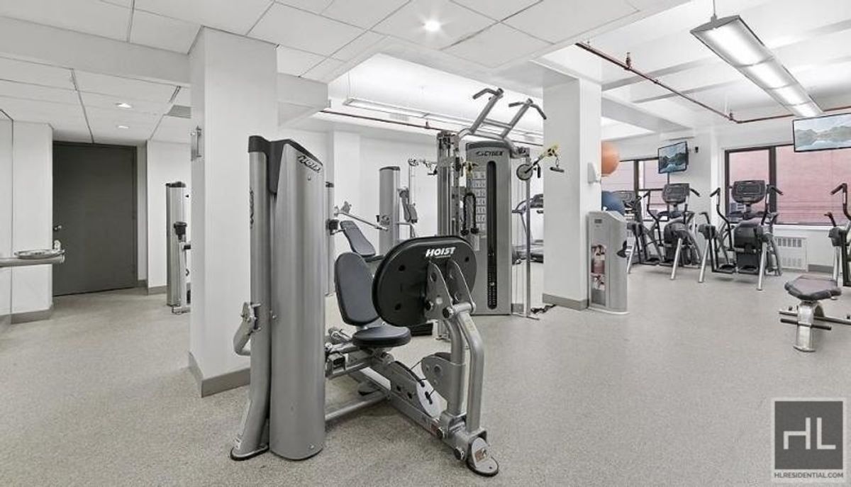 Building Photo - Fourth Avenue