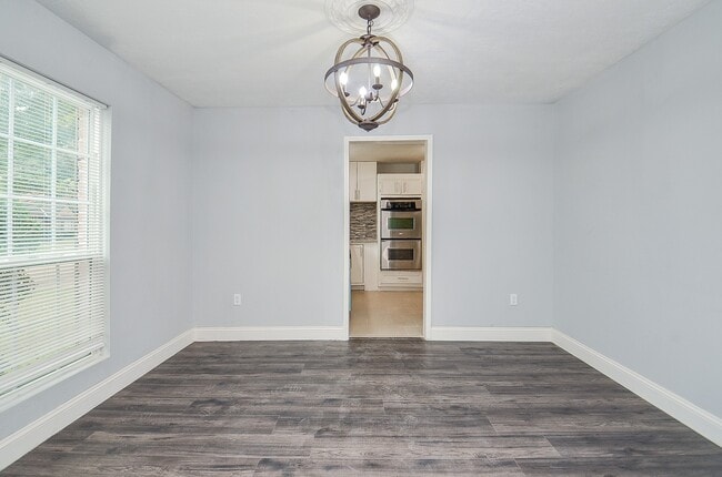 Building Photo - 1606 Crystal Hills Dr