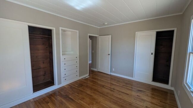 Building Photo - Pacific Grove Cottage with Classic Character