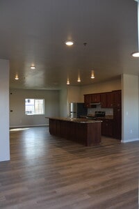 Building Photo - 665 Heyburn Ave