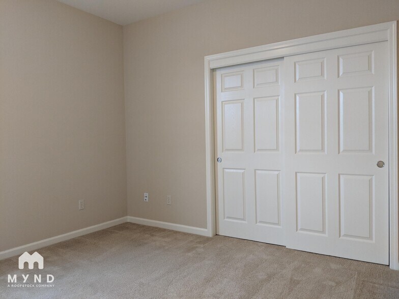 Building Photo - 11098 Colton Dr