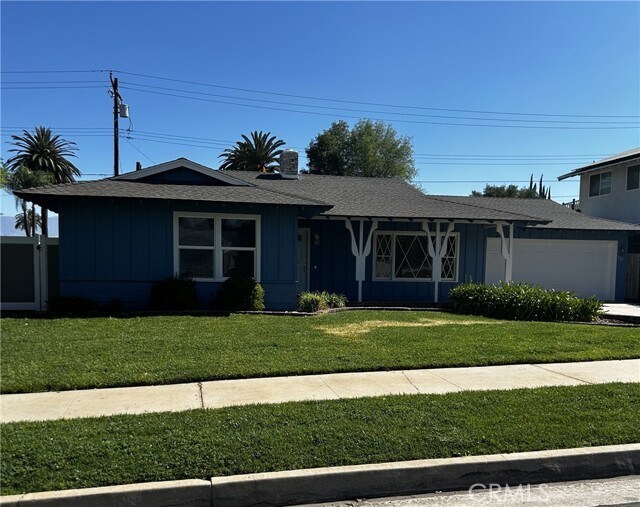 Building Photo - 717 Serpentine Dr