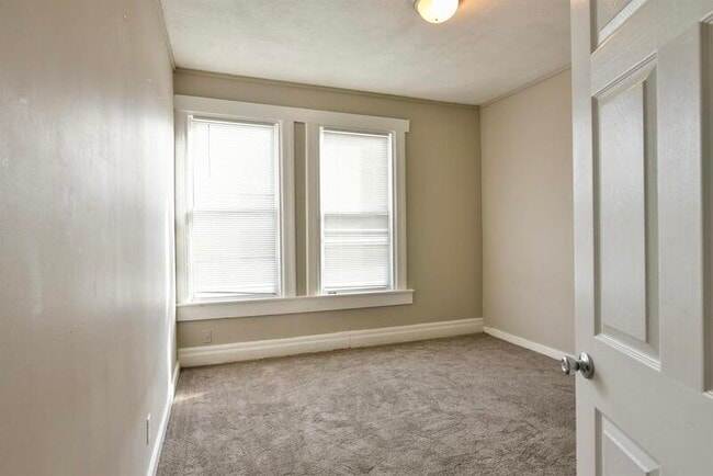 Building Photo - 536 S 30th St