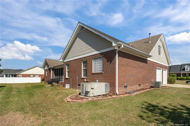 Building Photo - 3805 Sunchase Dr