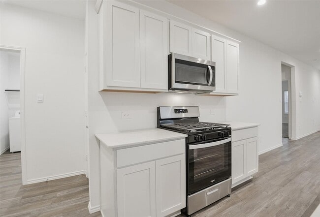 Building Photo - 1055 Llano Trl
