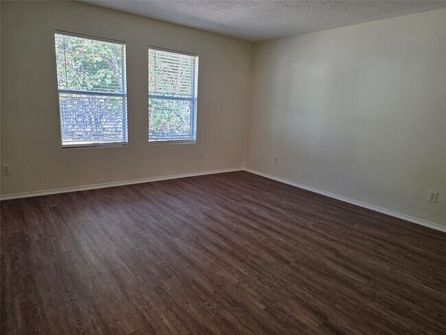 Building Photo - 1803 Northridge Dr