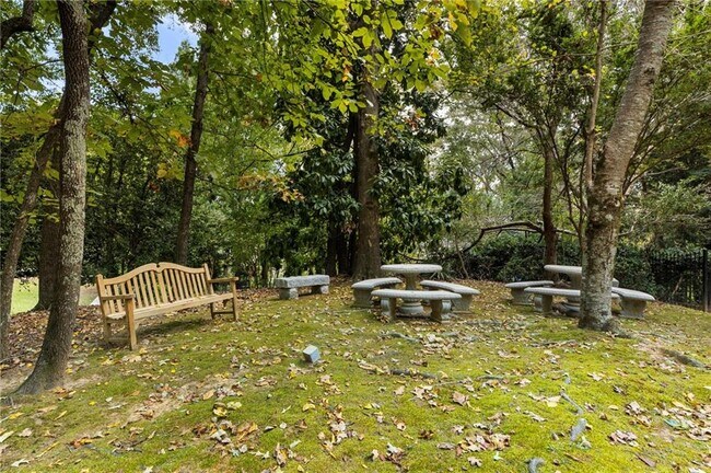 Building Photo - 2485 W Wesley Rd NW