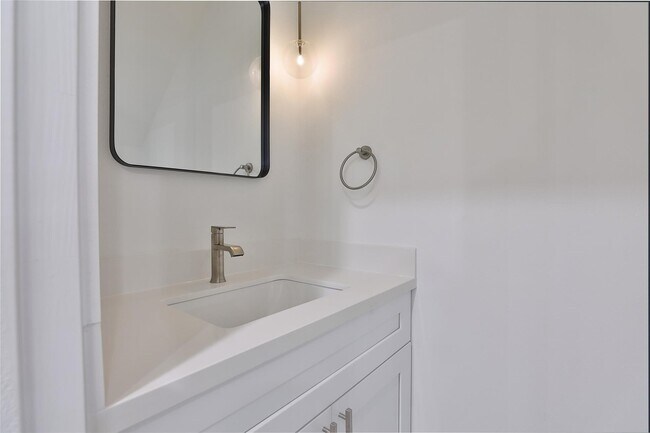 Building Photo - 8220 Bonaire St