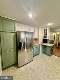 Building Photo - 14661 Rogers Ford Rd