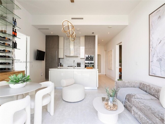 Building Photo - 2669 S Bayshore Dr