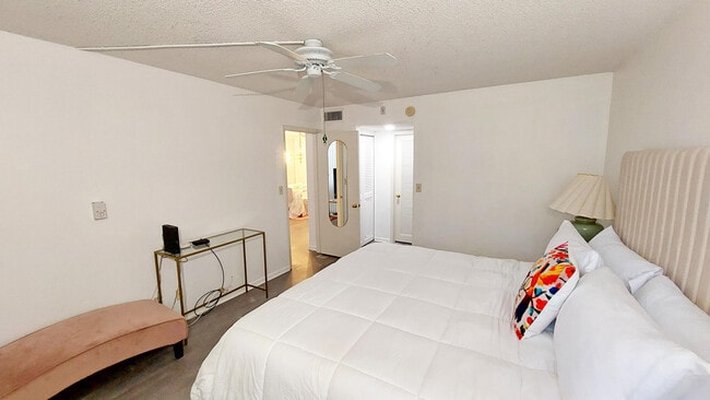 Building Photo - 367 S Federal Hwy