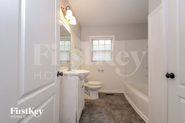 Building Photo - 2229 3rd St NW