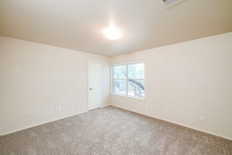 Building Photo - 10611 Manor Creek